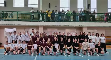 Gminne zawody siatkarskie. Złoto dla SP nr 1 w Kartuzach
