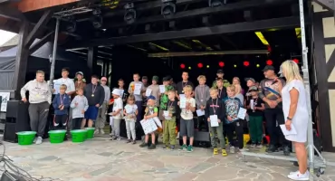 Nie tylko dorośli łowią ryby. Dzieci pokazały klasę w Ostrzycach