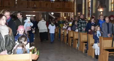 Święcenie pokarmów w Wielką Sobotę. Tradycja, która łączy pokolenia