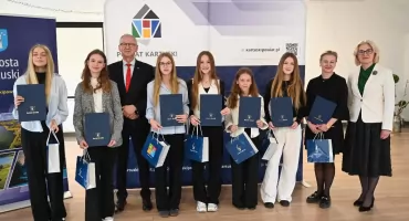 Stypendia sportowe Powiatu Kartuskiego wręczone. 67 zawodników z wyróżnieniem
