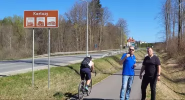 „To nie pomysł garstki rowerzystów”. Mieszkańcy walczą o bezpieczną trasę między Kartuzami a Sierakowicami