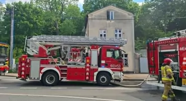 Pożar pustostanu przy ulicy Jeziornej w Kartuzach