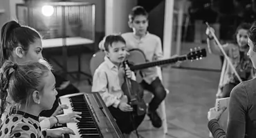 Młodzi artyści podsumują rok pracy. Pasja, muzyka i sztuka w Małkowie