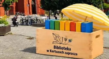 Kartuska biblioteka wychodzi z książkami w plener! Nie zabraknie atrakcji dla dzieci