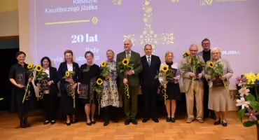 Danuta Pioch z medalem Gloria Artis. Rada Języka Kaszubskiego świętowała 20-lecie