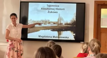 Blisko 400 uczniów z Żukowa na żywych lekcjach historii swojej małej ojczyzny