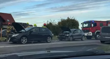 Dzierżążno. Zderzenie trzech samochodów